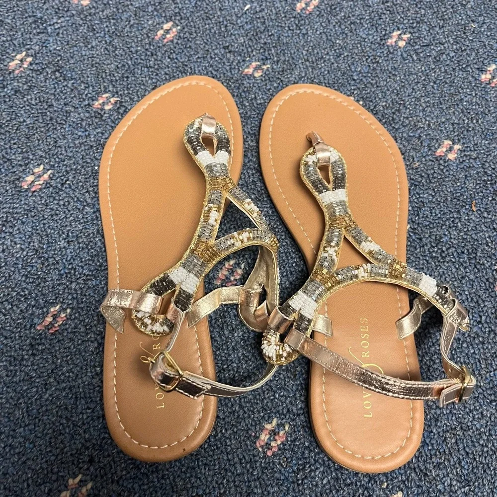 Love & Roses Womens Sz 6 Thong Flip Flop Sandal Metallic Snake Bead Ankle Strap‎